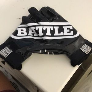 Battle football gloves